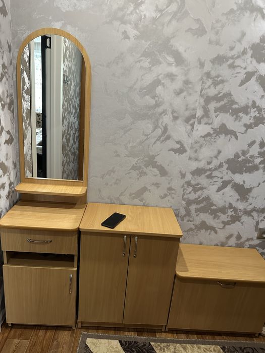 Продам прихожую