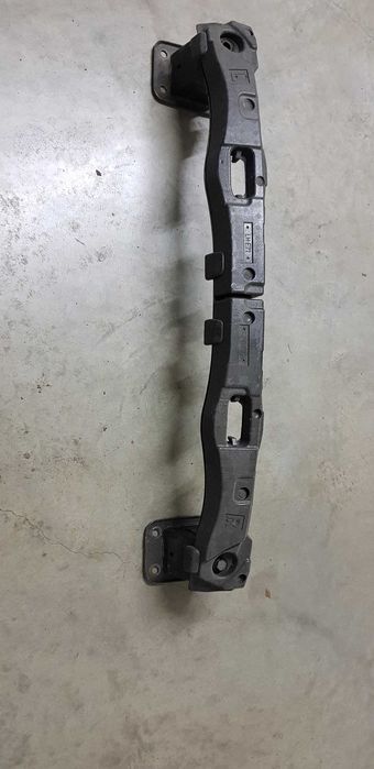 Основа предна броня VW T5-оригинал!!