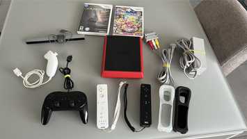 Vand Nintendo Wii Mini cu multe accesorii si 2 jocuri , de colectie