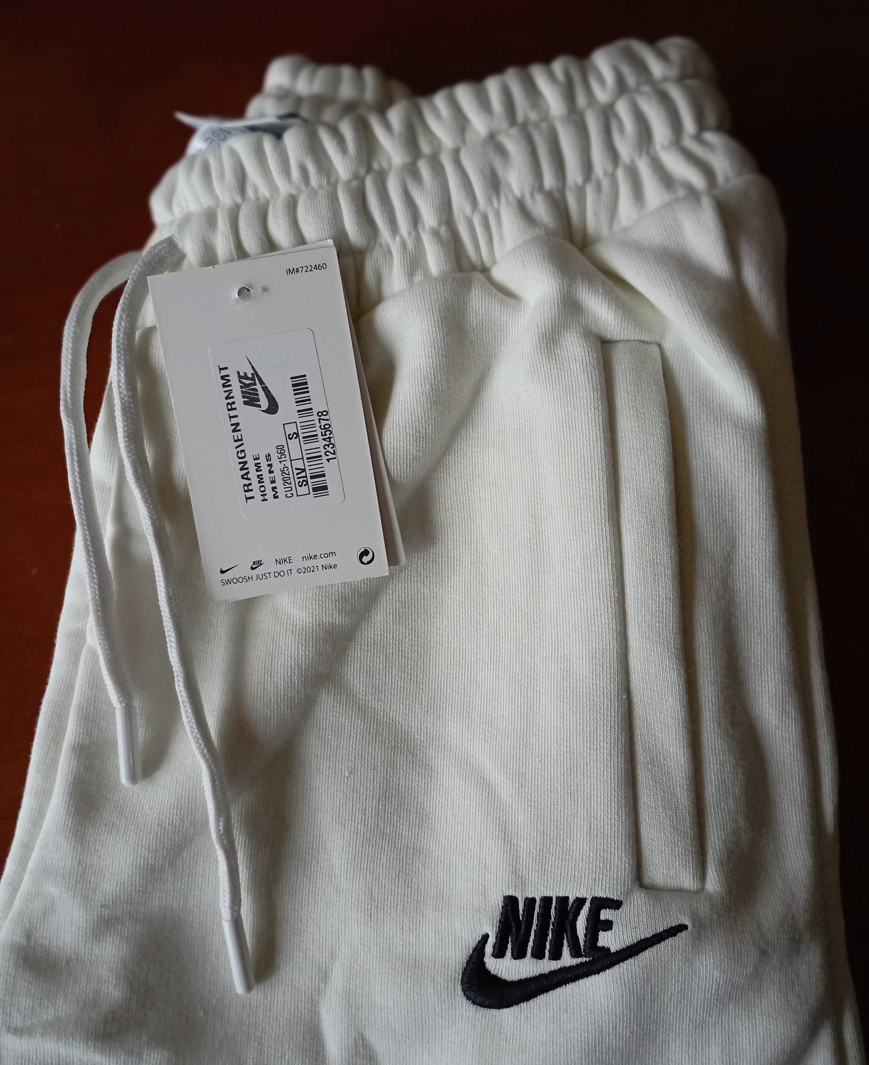Nike Sportswear Club Men's Stretch Shorts