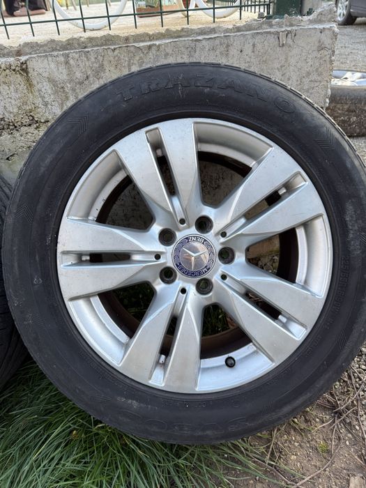 Лети джанти 16 инча с гуми, оригинални от  Мерцедес Е-клас 8J/16 ET46