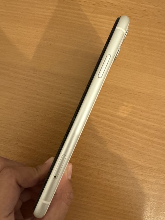 iPhone 11  ничего не сломано, всё работает идеально