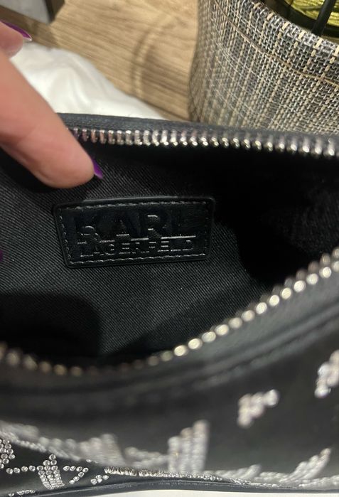 Чантата бижу на KARL LAGERFELD