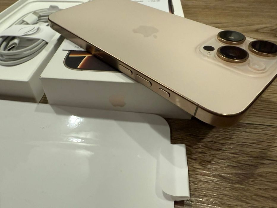 iPhone 16 PRO cu 99% Bateria