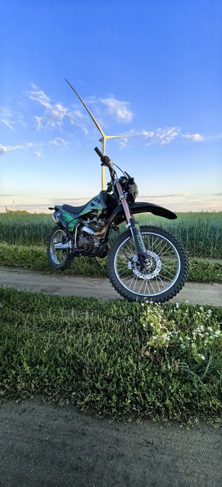 Продам эндуро 250 кубов