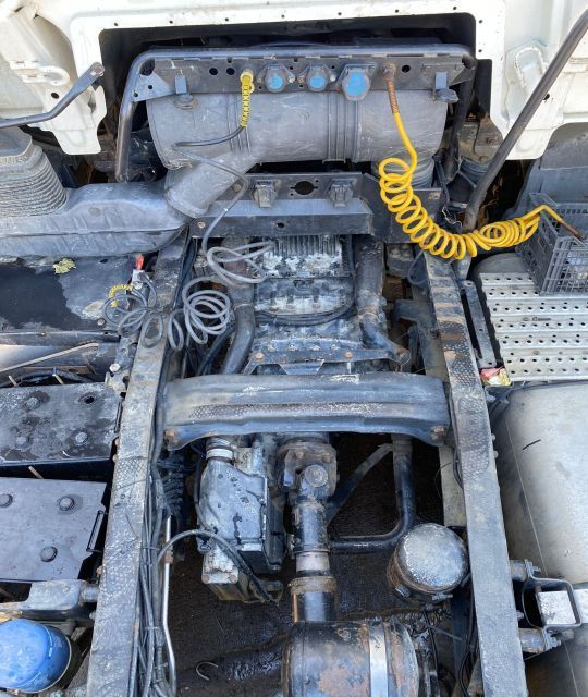 Dezmembrez MAN TGA D 2876 LF04