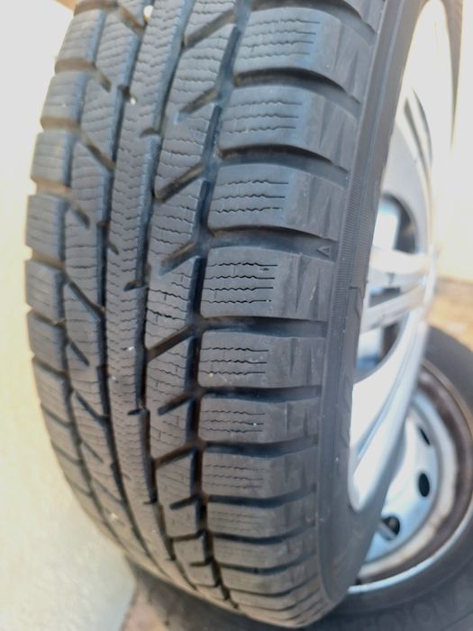 VÂND 4 ANVELOPE DE IARNĂ CU JANTE -175/65 R15 -Dot 2021 - Aproape Noi