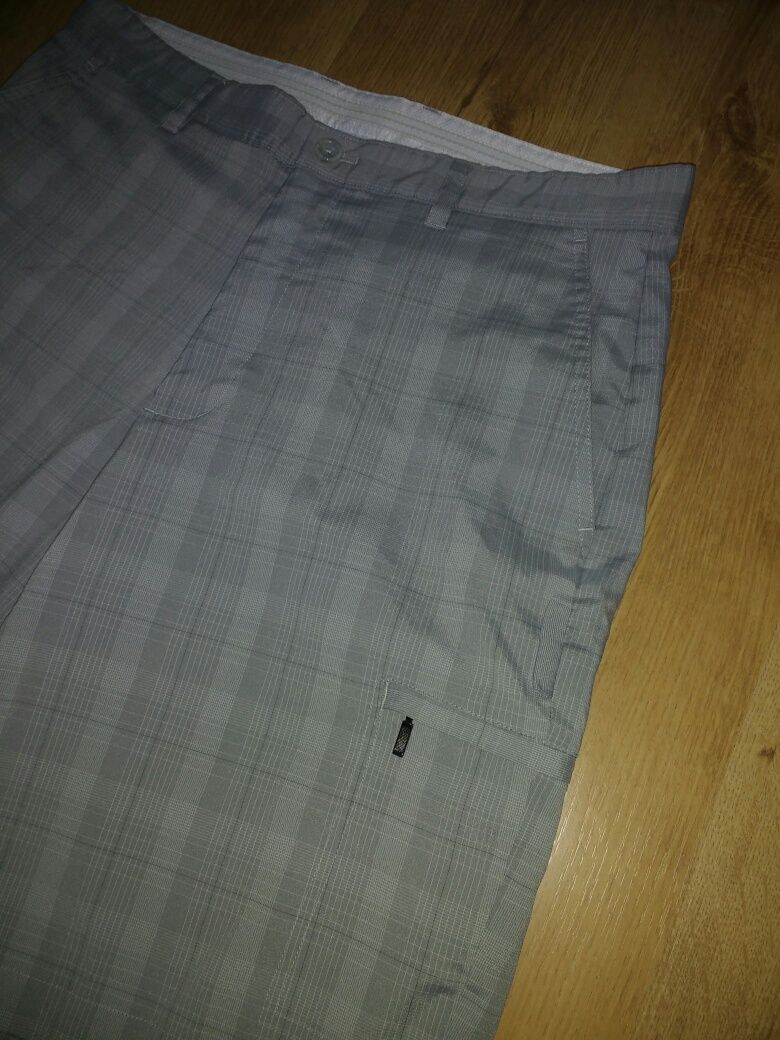 Pantaloni scurți Greg Norman subțiri elastici marimea 34 / talie 46cm
