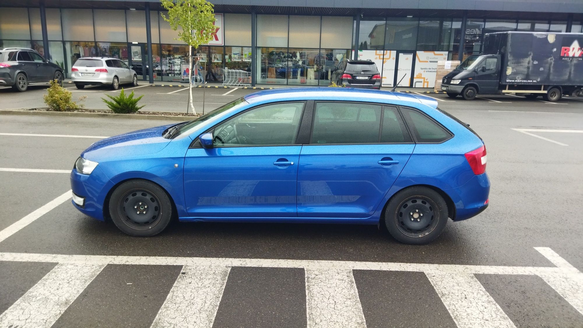 Vând Skoda Rapid