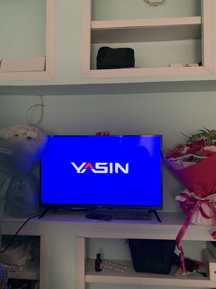 Yasin32 дюйм смарт телевизор комплектация: пульт,коробка 2022