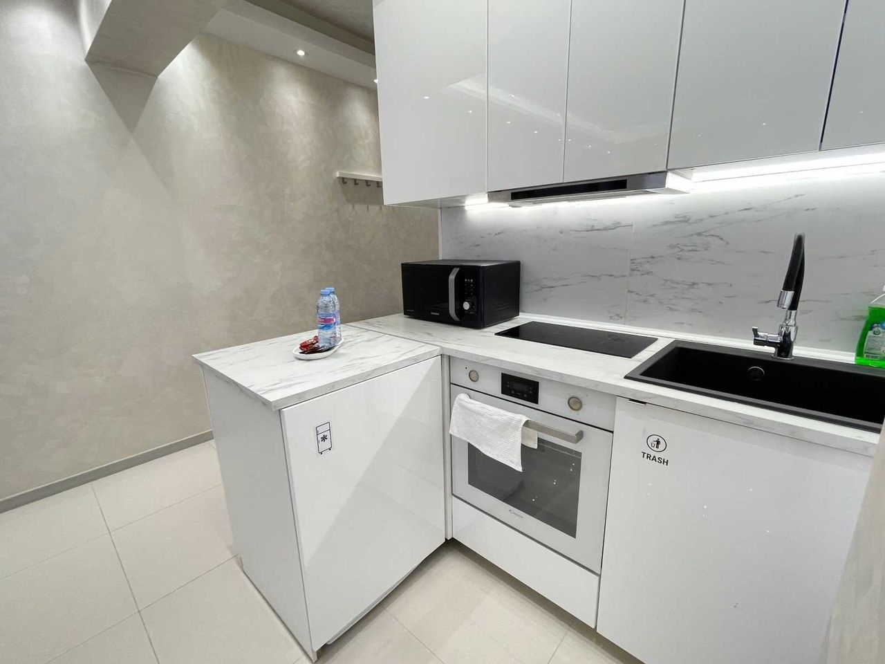 Дава се под наем Двустаен апартамент в София, Център - 70 кв.м за 1500 € - Снимка #5