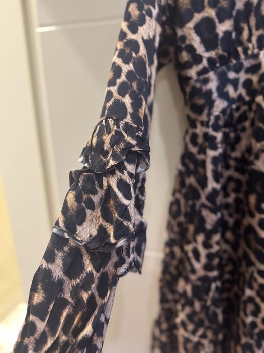 Официална рокля