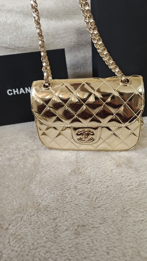 Дамска чанта Chanel Gold