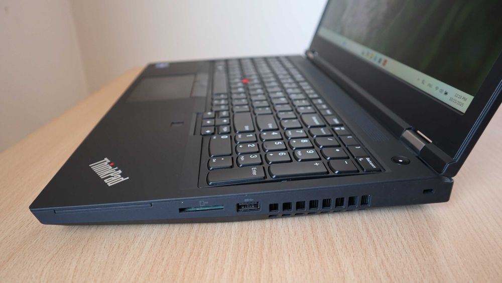 Lenovo ThinkPad P15 2Gen NVIDIA T1200 15,6/ i7 11800H / 1TB NVMe/ 16GB