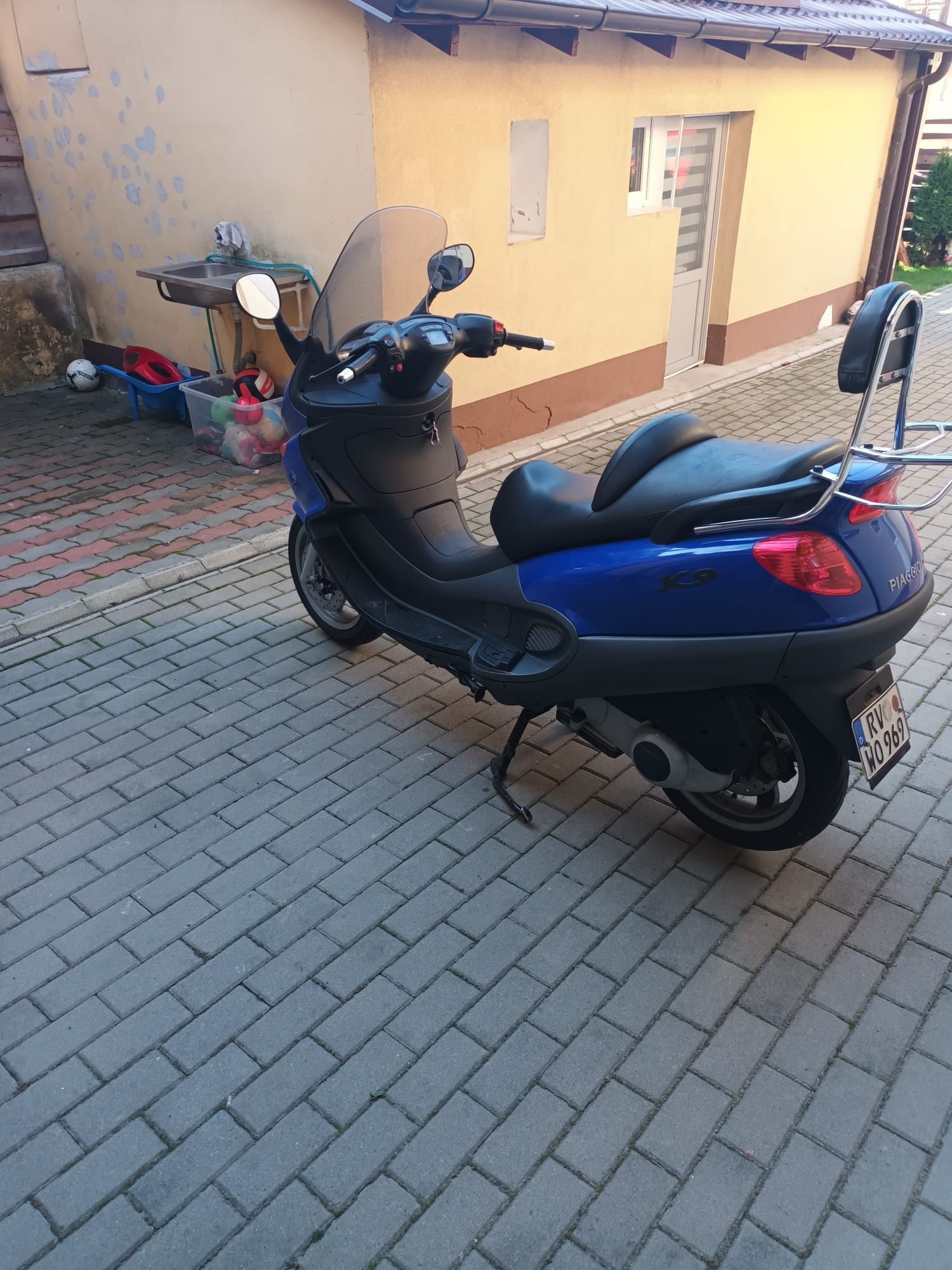 Scuter  piaggio x9