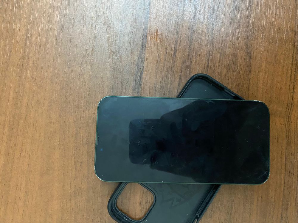Iphone 13 в хорошем состоянии