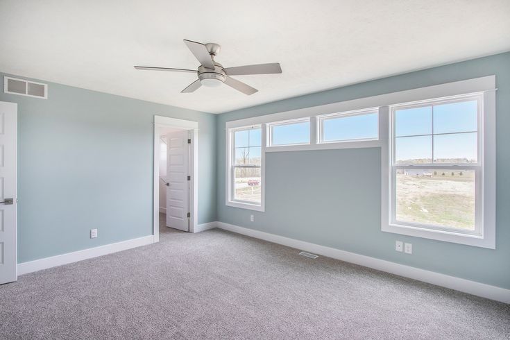 Executam case metalice cu panouri sandwich