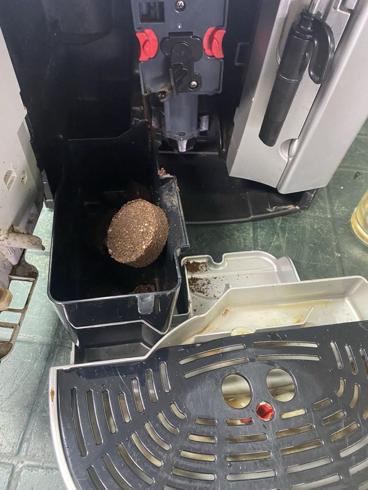 Каферобот DeLonghi Magnifica