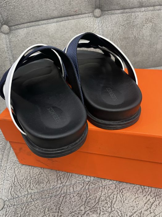 Продам тапочки Hermes