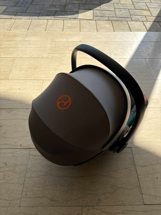 Vand Scoica cybex aton s2 cu baza isofix