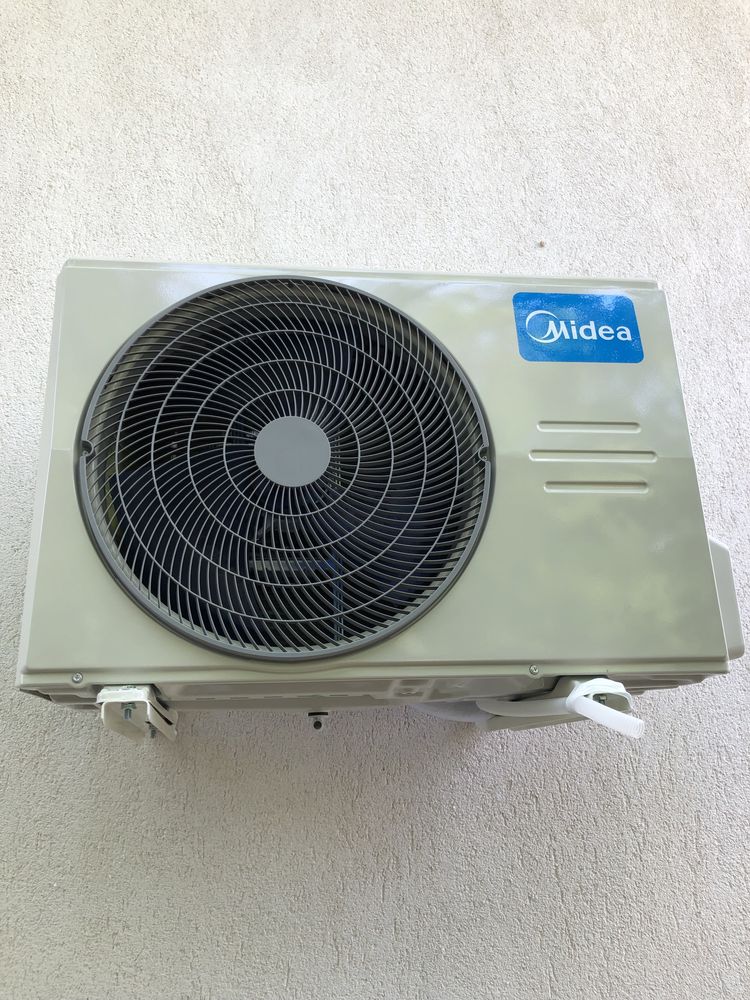 Montaj Aer Conditionat/Freon