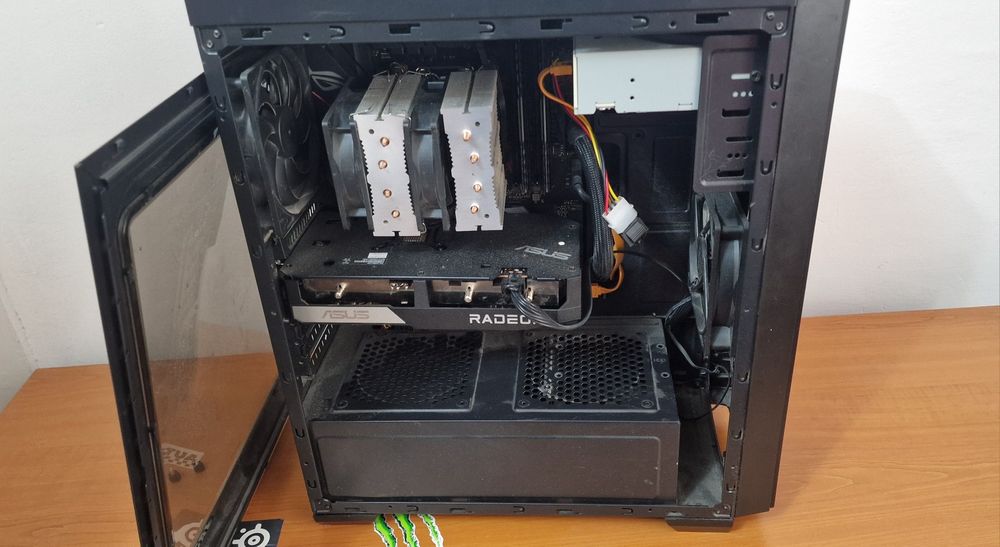 PC Gaming cu RX 6650 XT