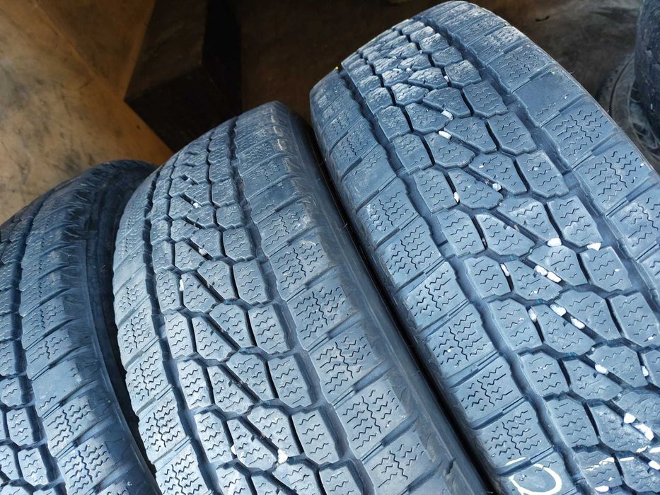 4бр.зимни FIRESTONE 205/65/16C 107T DOT 4219