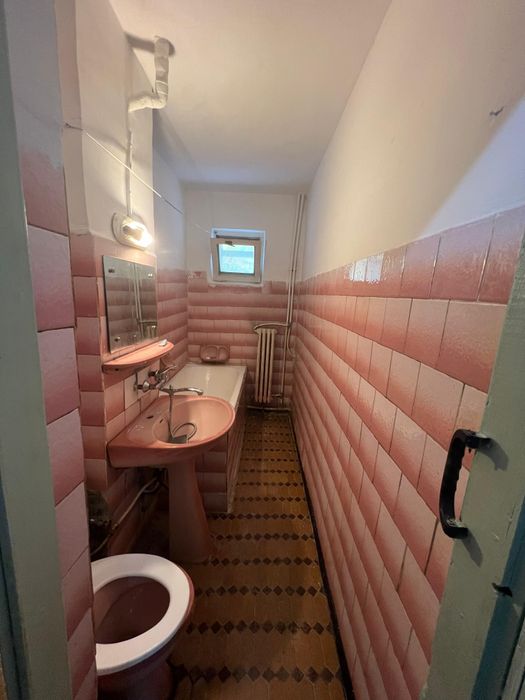 Apartament 2 camere, parter.