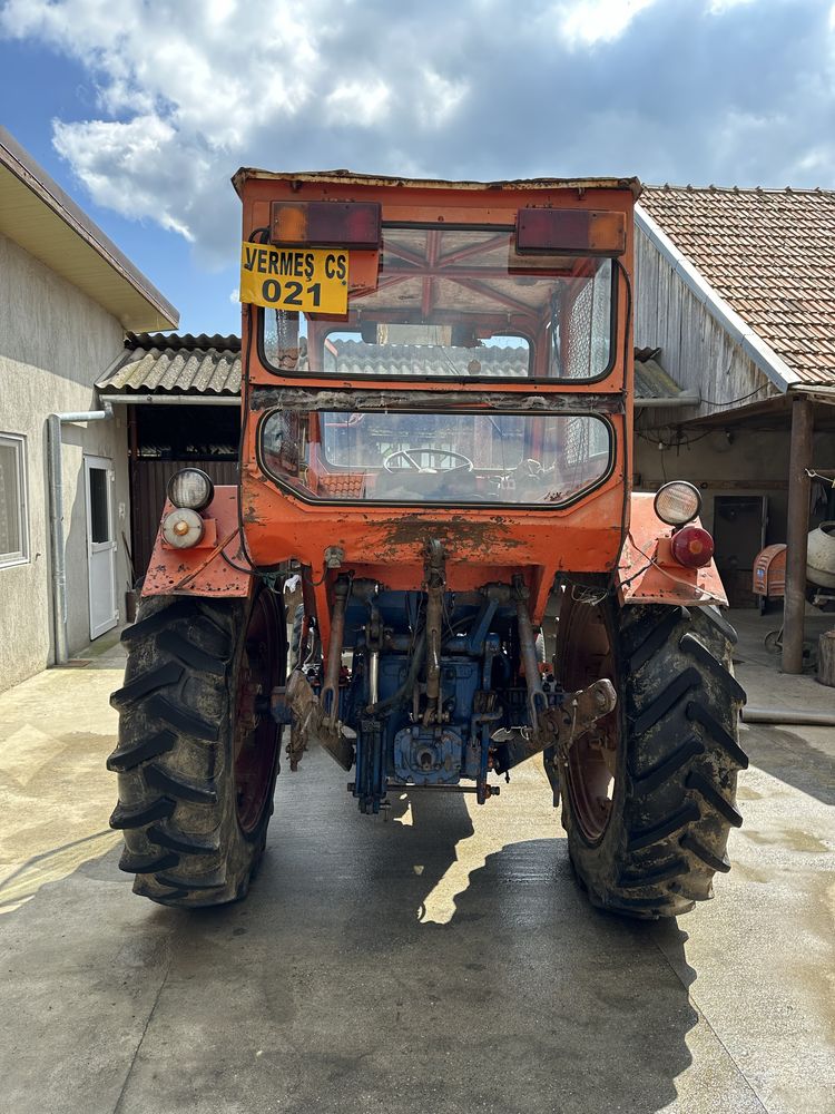 Tractor UTB 650