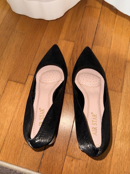 Чисто Нови Дамски обувки на ток!