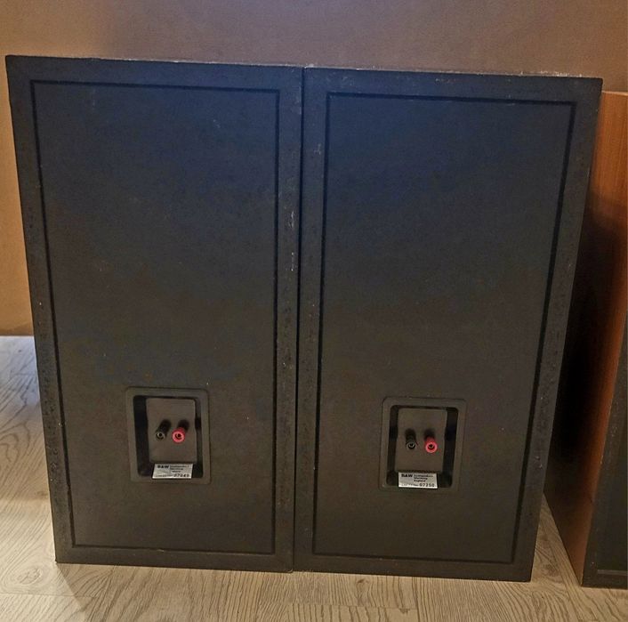 Boxe B&W DM23 serii consecutive