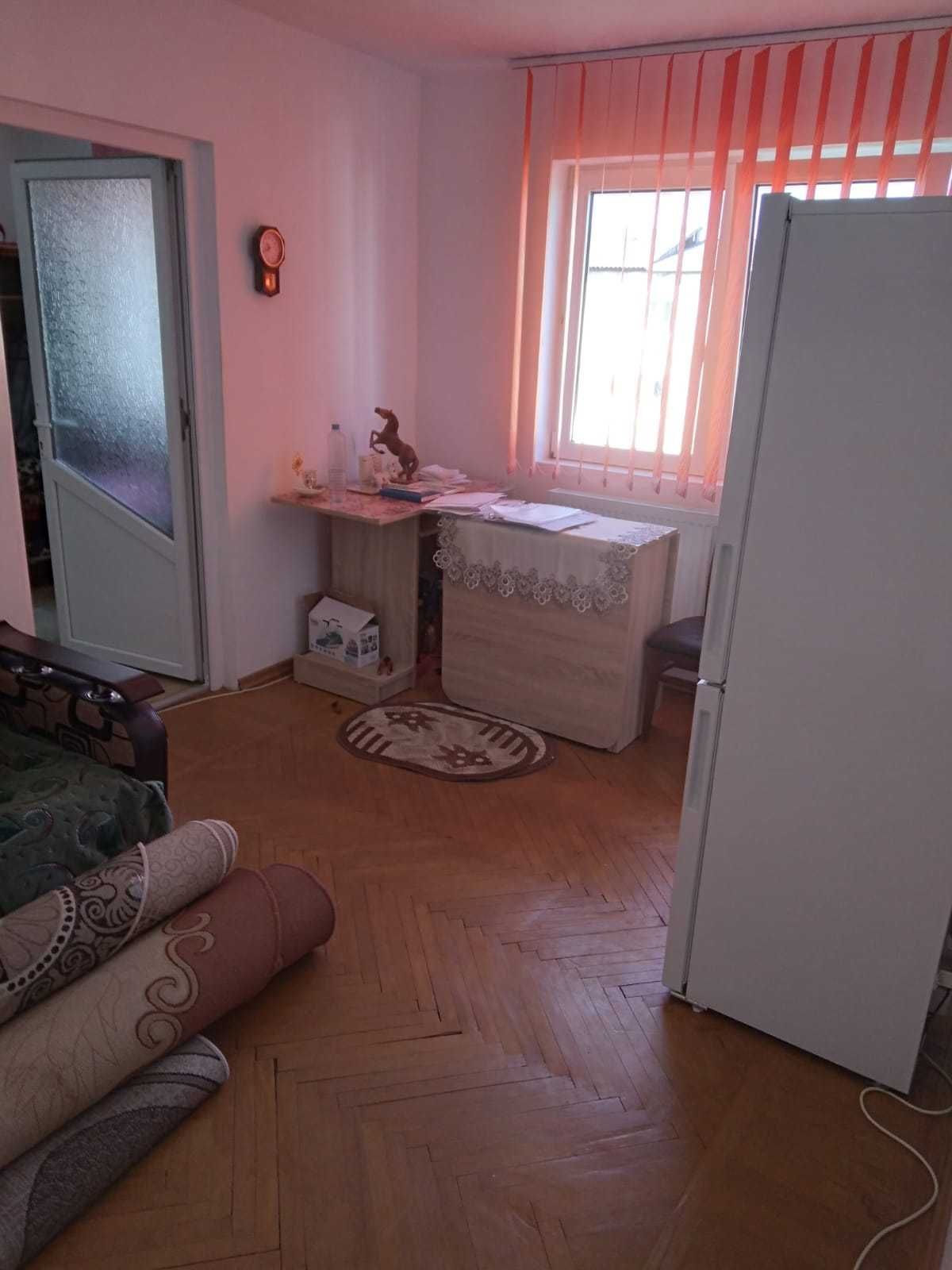 Apartament 3 camere, Moreni Dambovita