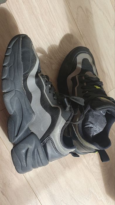 Обувки за момче н.32