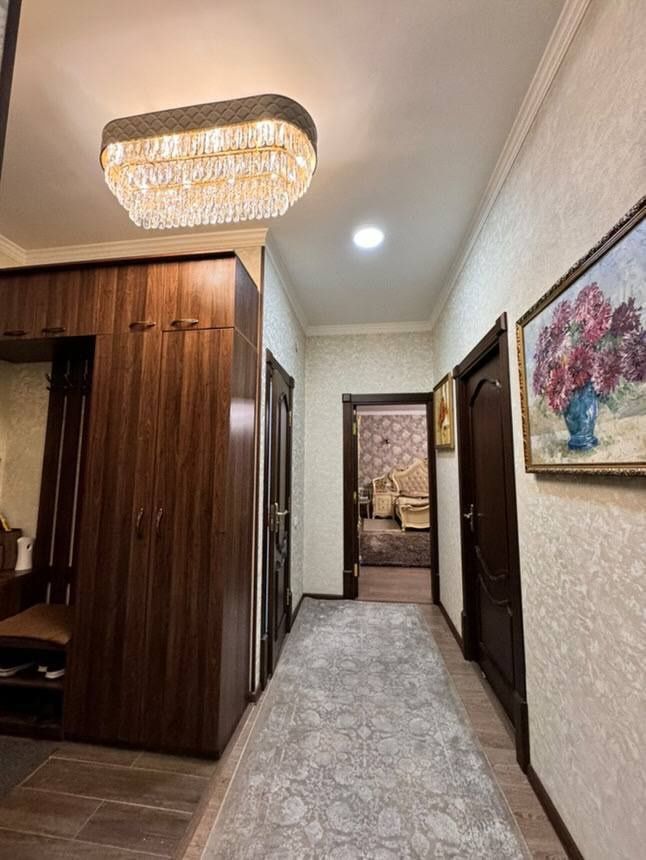 Срочно продается 3х ком. квартира в новостройке, ор-р: м.Ойбек, 120м2