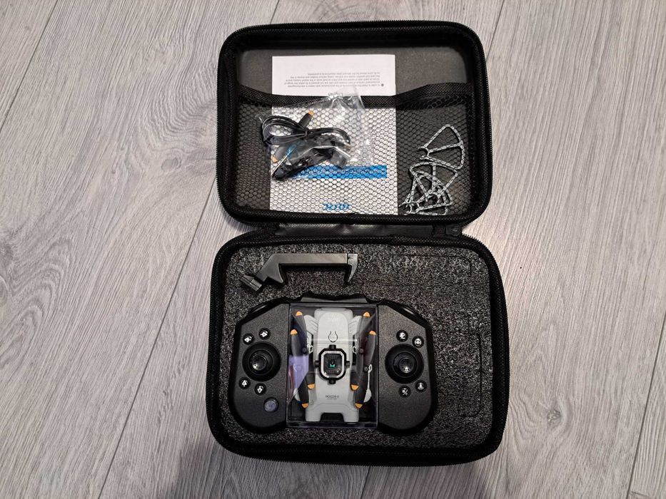 Drona compacta pliabila cu 2 camere si WIFI