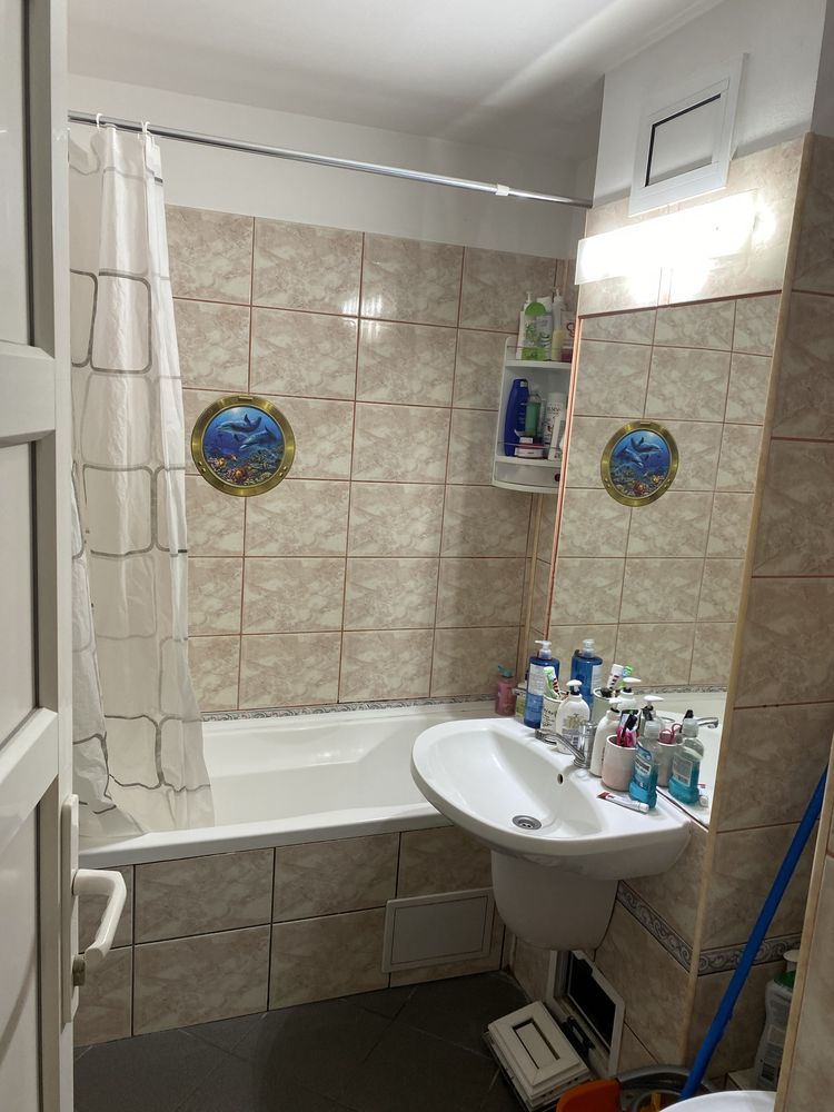 Proprietar inchiriez apt 3 cam Soarelui