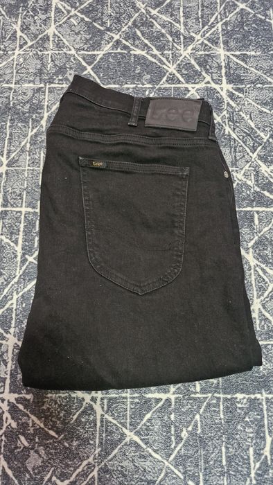 Чистно нови черни дънки на Lee