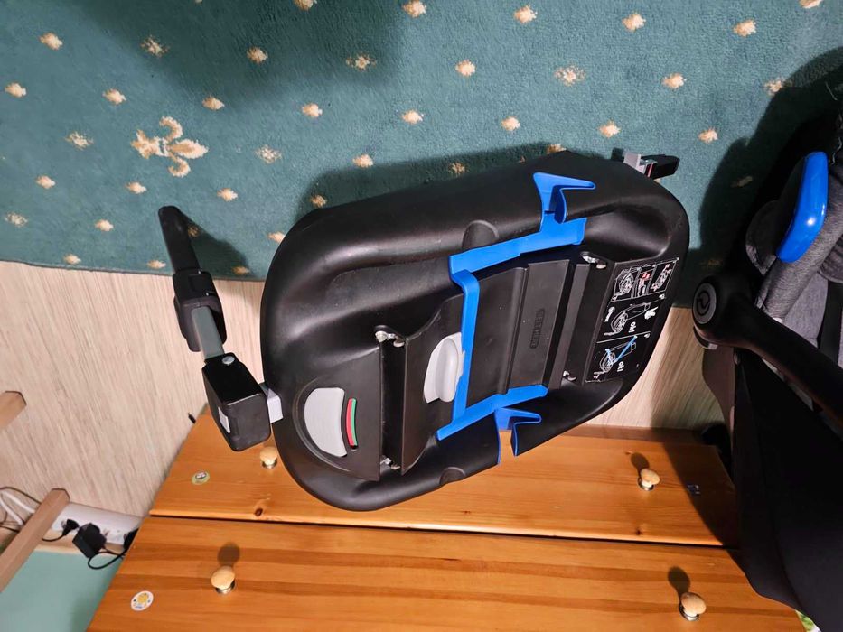 Кошче за кола с изофикс база