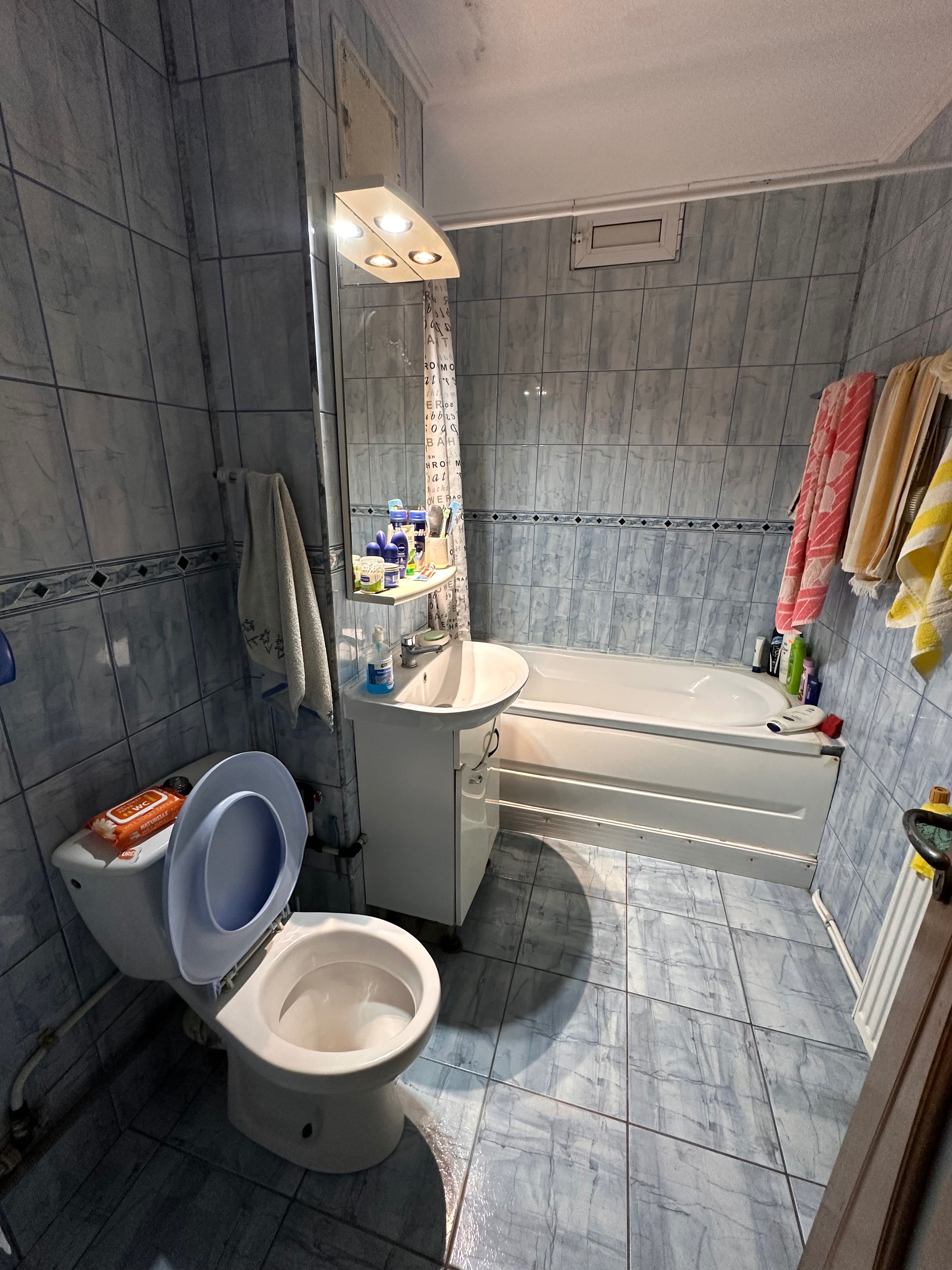 DE VÂNZARE : Apartament cu 4 camere, zona Gării - Vaslui
