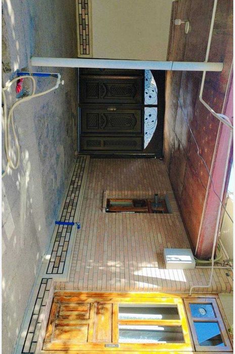 9 хонали ховли сотилади