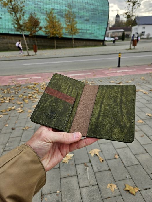 Portofel pasaport handmade din piele naturala