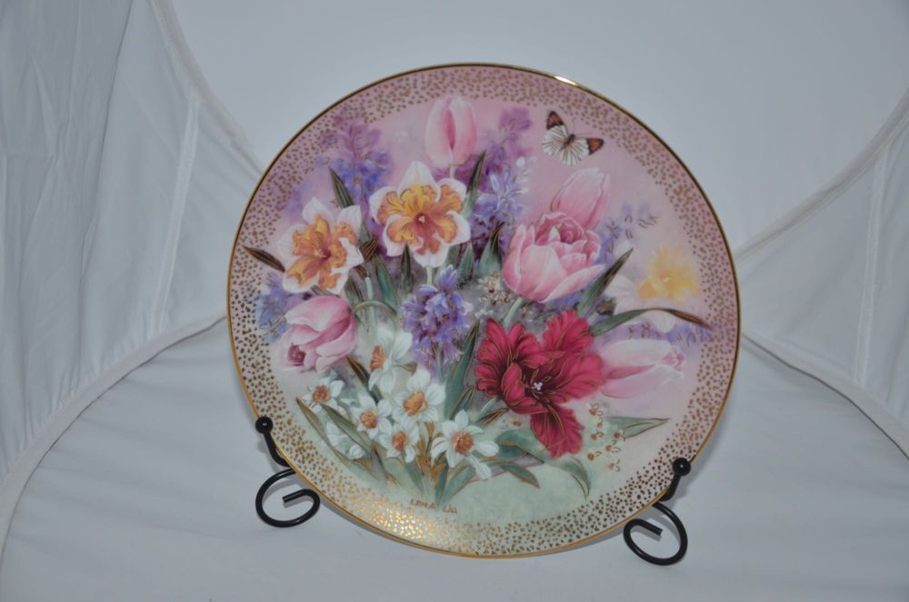 Порцеланови колекционерски чинии Lena Liu