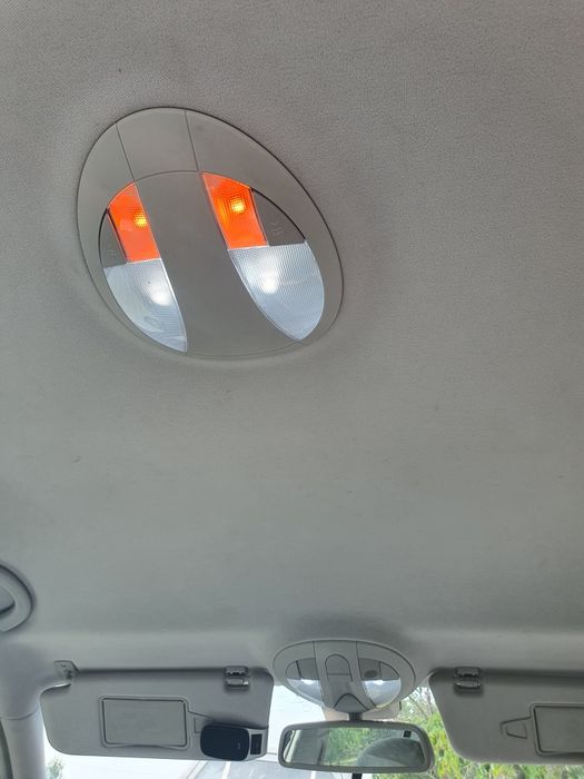 Mercedes-Benz W211 E200 Automat / eventual schimb