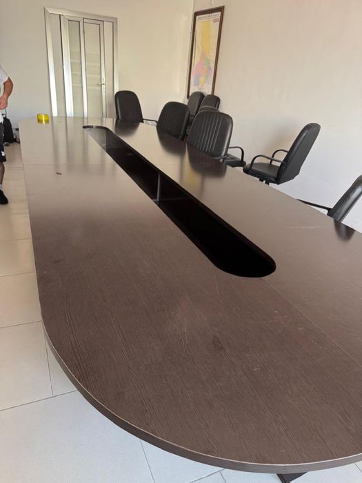 Продам Конференц стол