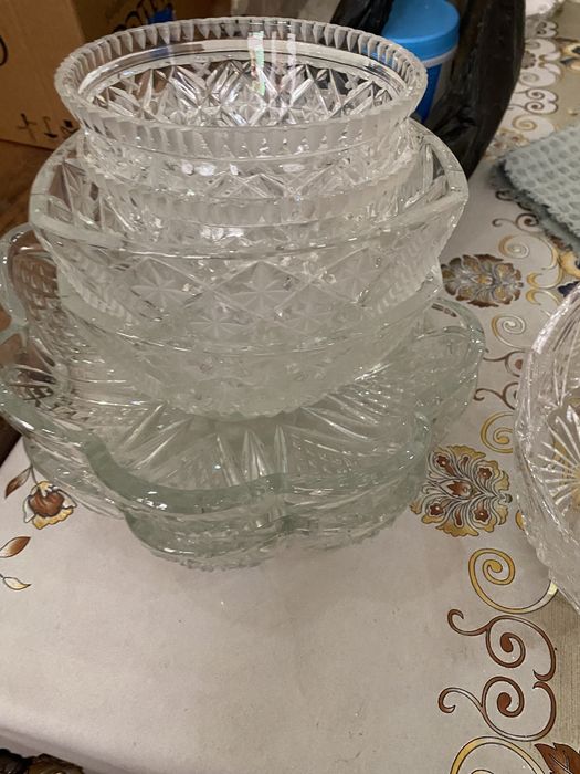 Xurstal chini idishlar