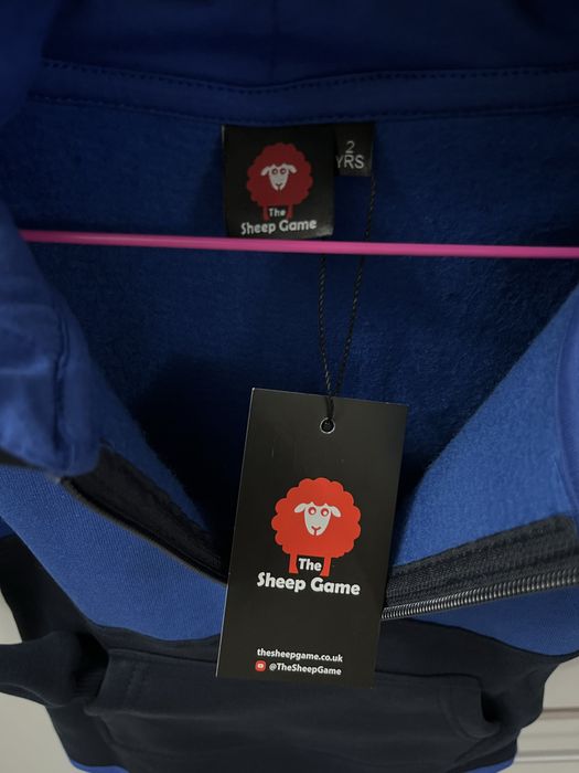 Детски суичър с качулка в тъмносиньо