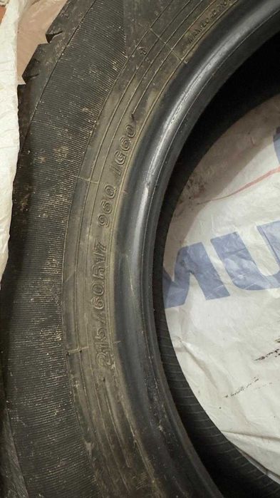 Зимние шины Yokohama   215/60 R17