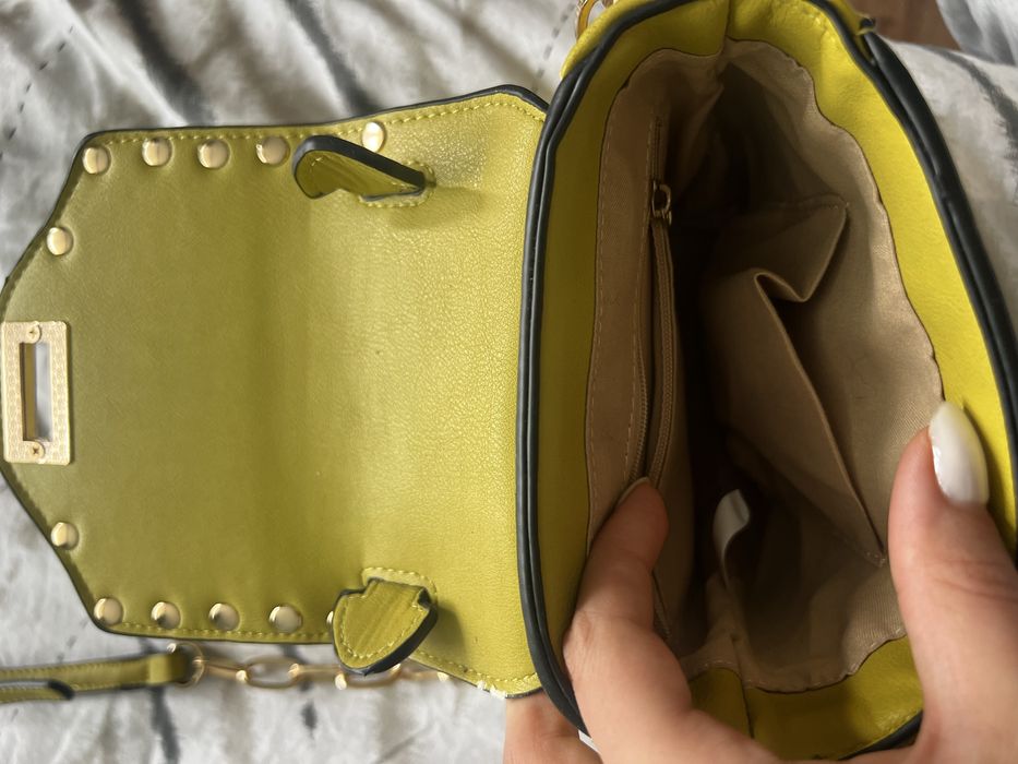 Дамска чанта в жълто-зелен цвят