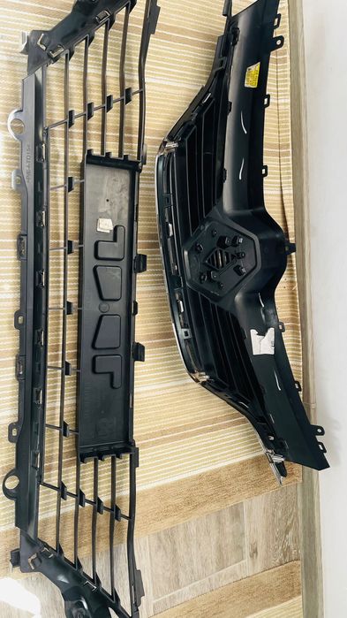 Vand grila bara fata Renault 4