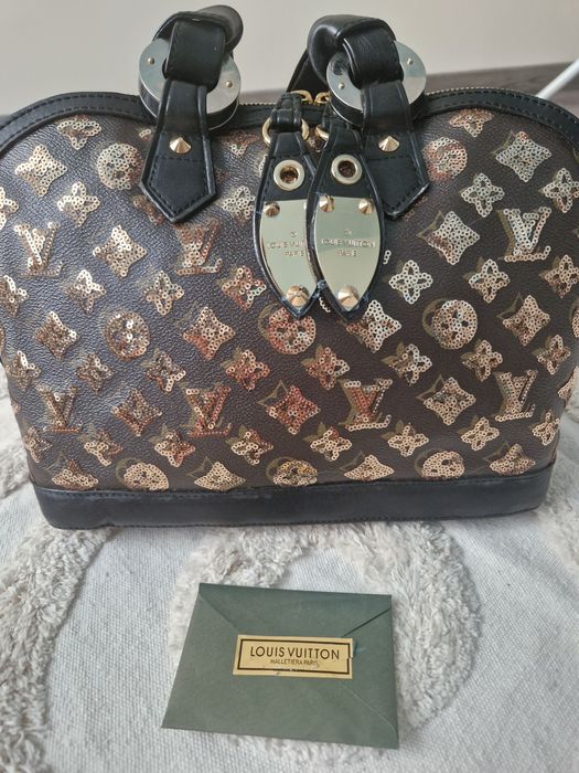 Елегантна дамска чанта